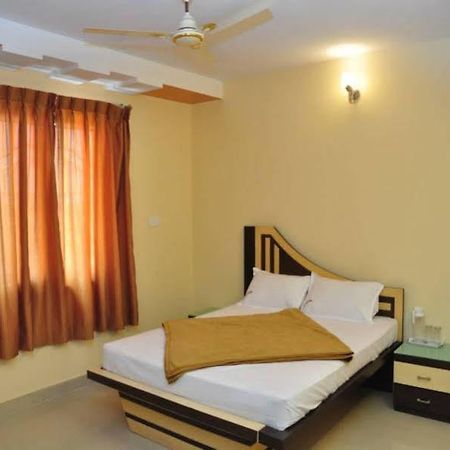 7 Hills Inn Tirupati Eksteriør bilde